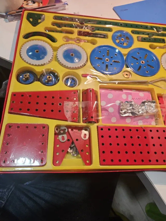 Meccano 4 - Caja de Construcción