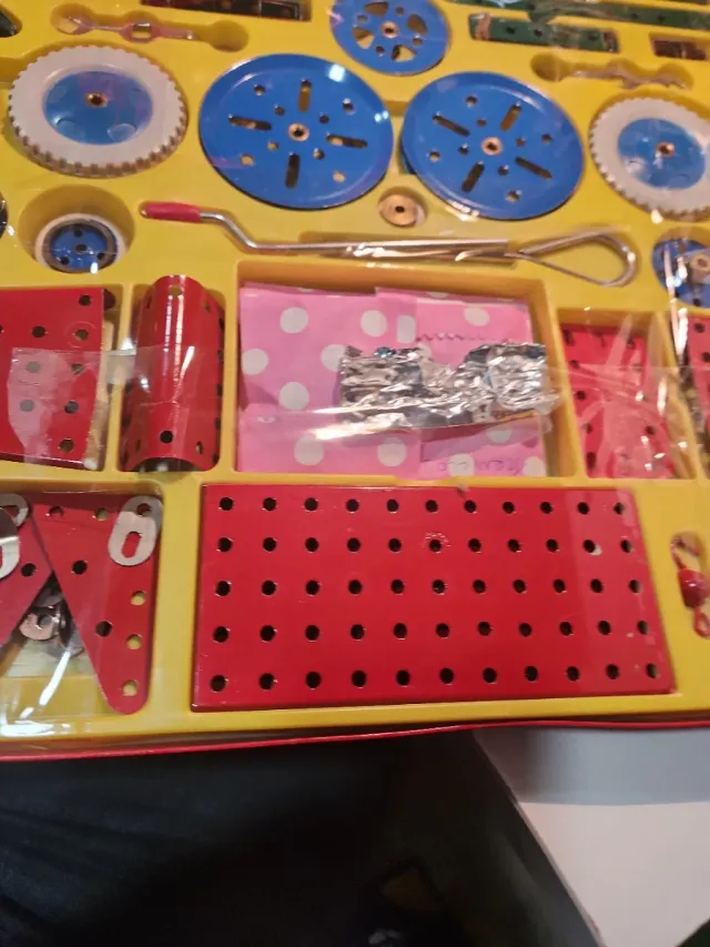 Meccano 4 - Caja de Construcción