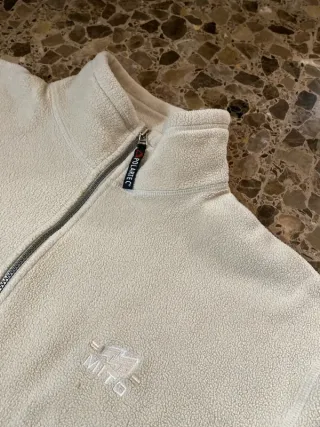 Forro polar Mitto beige Y2K retro