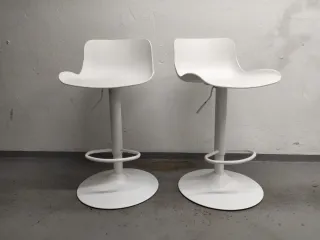 Taburetes altos de cocina blancos