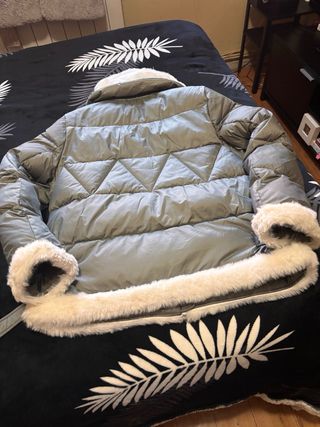 Cazadora com cuello desmontable