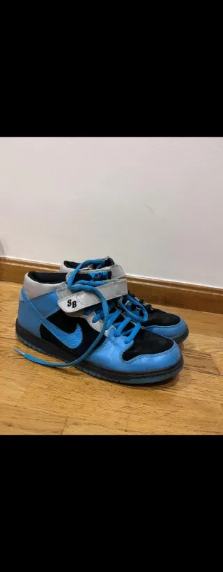 Nike SB Dunk Mid Zapatillas