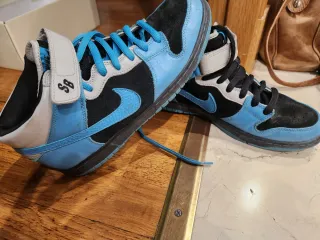 Nike SB Dunk Mid Zapatillas