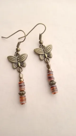 Pendientes mariposa con cuentas