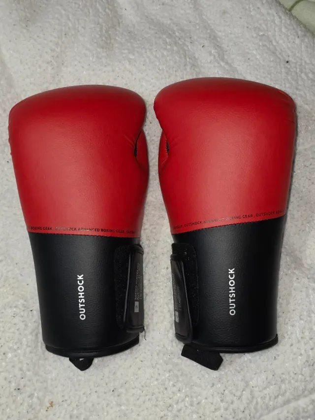 Guantes de Boxeo Outshock 8 oz Rojos