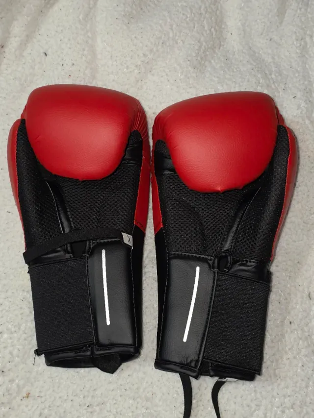 Guantes de Boxeo Outshock 8 oz Rojos