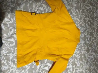 Chaqueta amarilla entretiempo