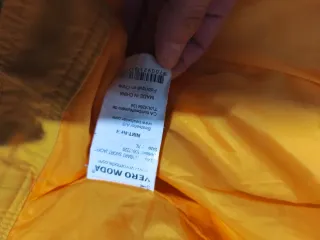 Chaqueta amarilla entretiempo