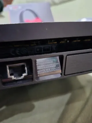 PS4 (PlayStation 4) Negra + Accesorios