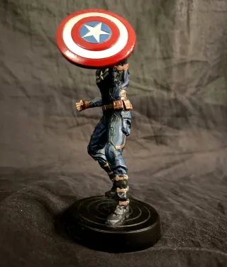Figura Coleccionista: Capitán América (Marvel)