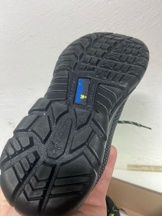 Scarpe antinfortunistiche num.37