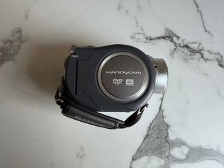 Cámara Sony Handycam DCR-DVD404E