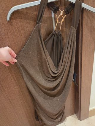 Top fiesta drapeado brillante