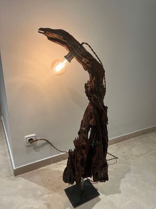 Lámpara tronco de madera de olivo