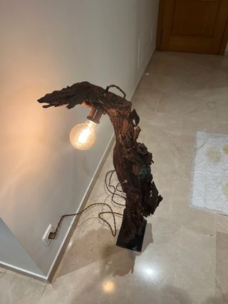 Lámpara tronco de madera de olivo