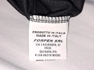 Abito nero maniche lunghe in tulle