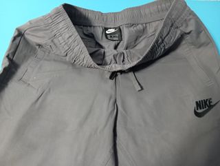 Pantalón Nike Gris