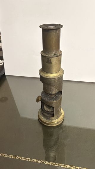 ANTIGUO MICROSCOPIO FRANCÉS