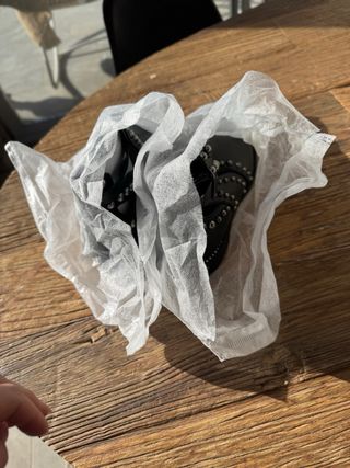 Botines negros con tachuelas