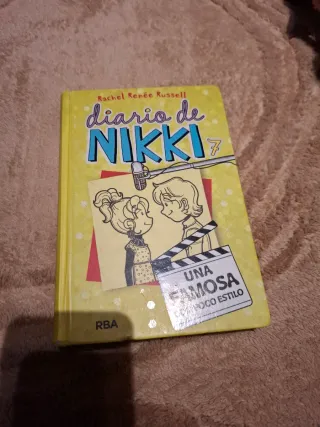 2 libros Diari d'una Penjada n 1 y n 7 en castella