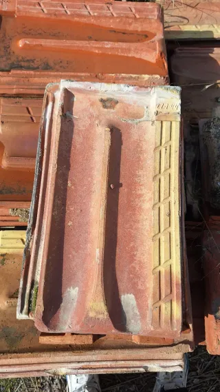 Teja plana cerámica