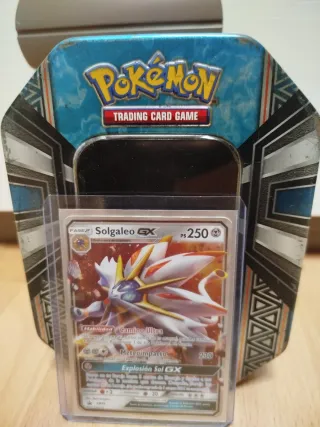 Caja Pokémon Solgaleo y Lunala GX + NECROZMA GX