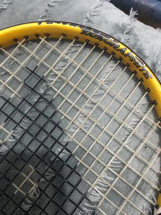 Raqueta de tenis Boomerang con funda