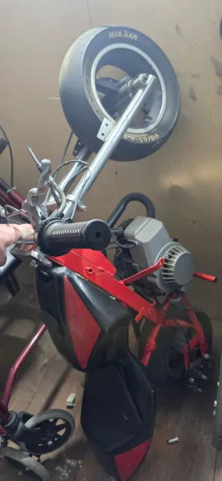 Minibike infantil roja y negra