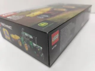 LEGO 42136 TECHNIC John Deere 9620R 4WD Tractor