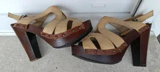 Sandalias tacón madera beige/marrón T.38