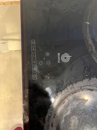 Nevera, Horno y Vitrocerámica. Todo funciona