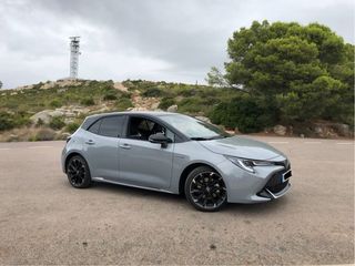 Toyota Corolla 180H GR Sport + Suspension Variable