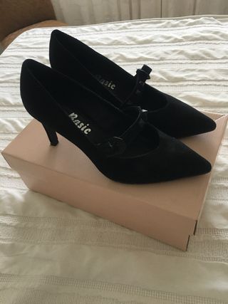 Zapatos de tacón Basic negros de ante