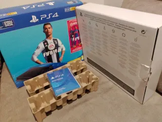 Caja Consola PS4 FIFA 19 Edición Especial 1TB