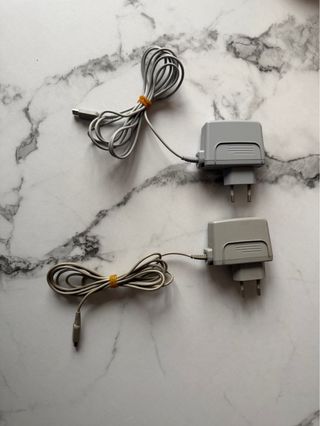 Cargador Nintendo DS / 3DS Original Gris