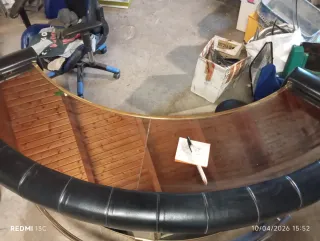 Mueble Bar Negro y Dorado