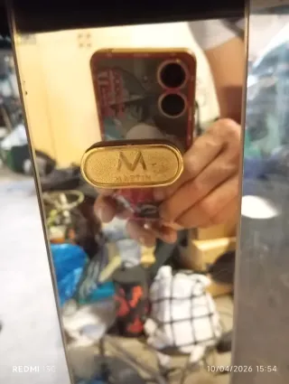 Mueble Bar Negro y Dorado