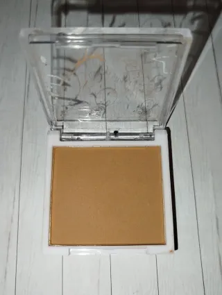 Lote Maquillaje Deliplus: Labial, Sombras, Brillo