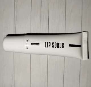 Lote Maquillaje Deliplus: Labial, Sombras, Brillo