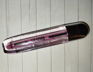 Lote Maquillaje Deliplus: Labial, Sombras, Brillo