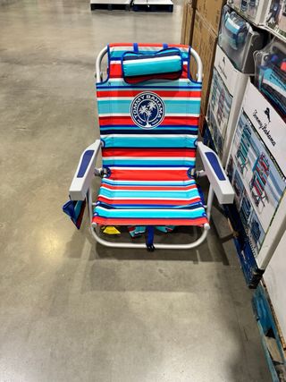 Silla Playa Tommy Bahama tipo Mochila, con bols