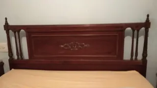 Cabecero de madera estilo clásico