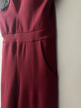 Mono largo granate con pedrería