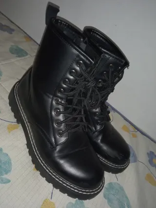 Botas militares negras