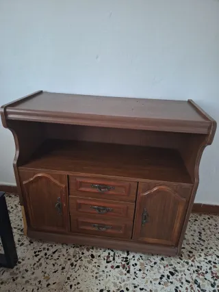 Mueble de madera rústico