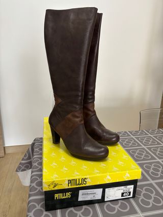 Botas altas Pitillos marrones talla 40