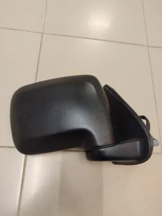 Retrovisor Nissan Terrano 2