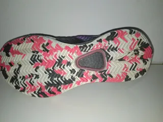 Zapatillas Joma Negras y Moradas