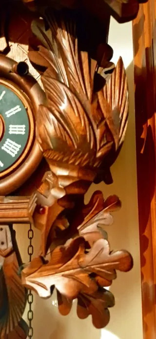 Orologio a cucù in legno intagliato carica 7 days