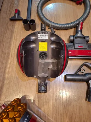 Aspiradora Dyson con Accesorios